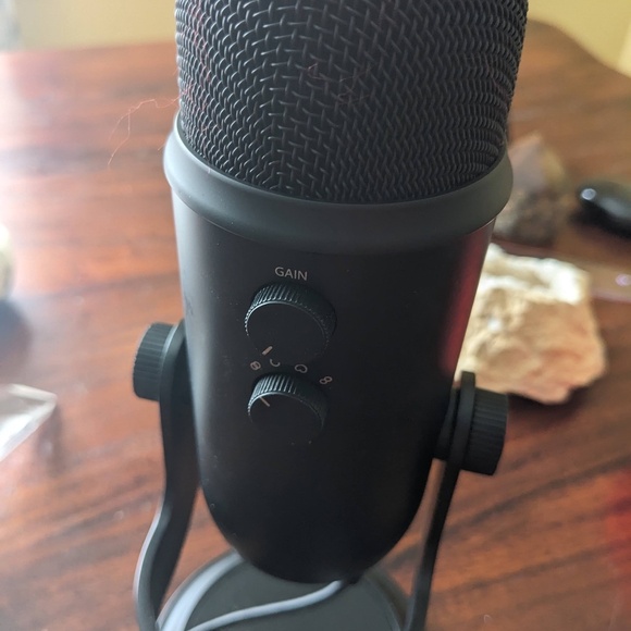 Blue Yeti Microphone (usb) - Picture 2 of 3